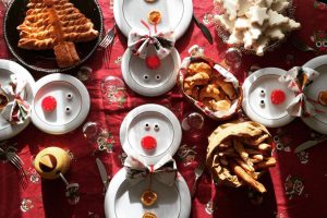 Una tavola imbandita per il Natale