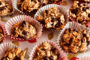 Foto di biscotti fit banana e cioccolato